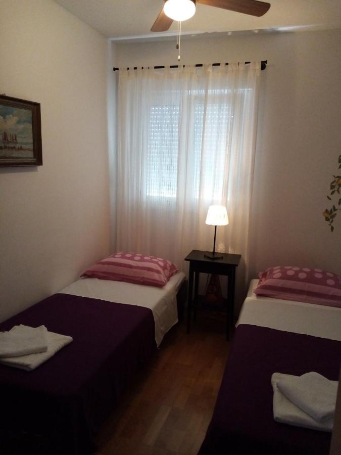 Apartman Mikola With Sea View Trogir Exterior photo